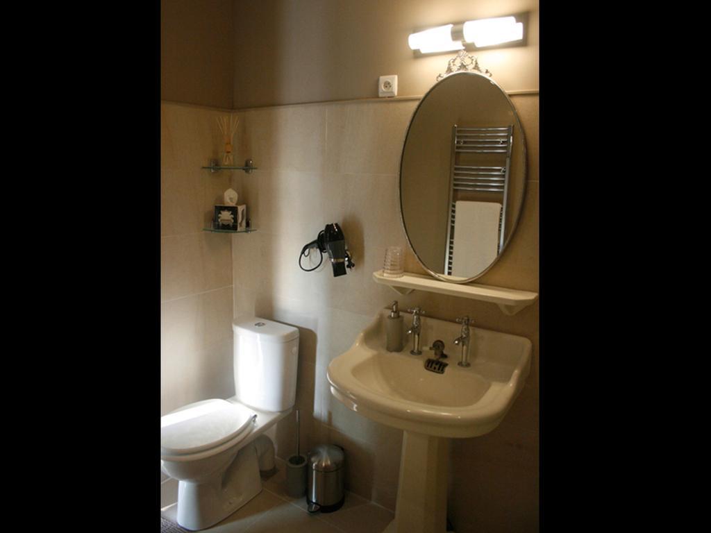 Guesthouse Kathome Bondues Bilik gambar